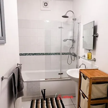 度假居 Lovely 2 Bedroom By Altoluxoexperience Short Lets & Serviced With Free Wifi & Parking *